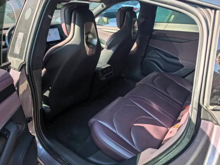 2024 MI SU7 BEV 101KWH,autocango,china used car exporter,china ev exporter,chinese used car exporter,chinese used ev exporter