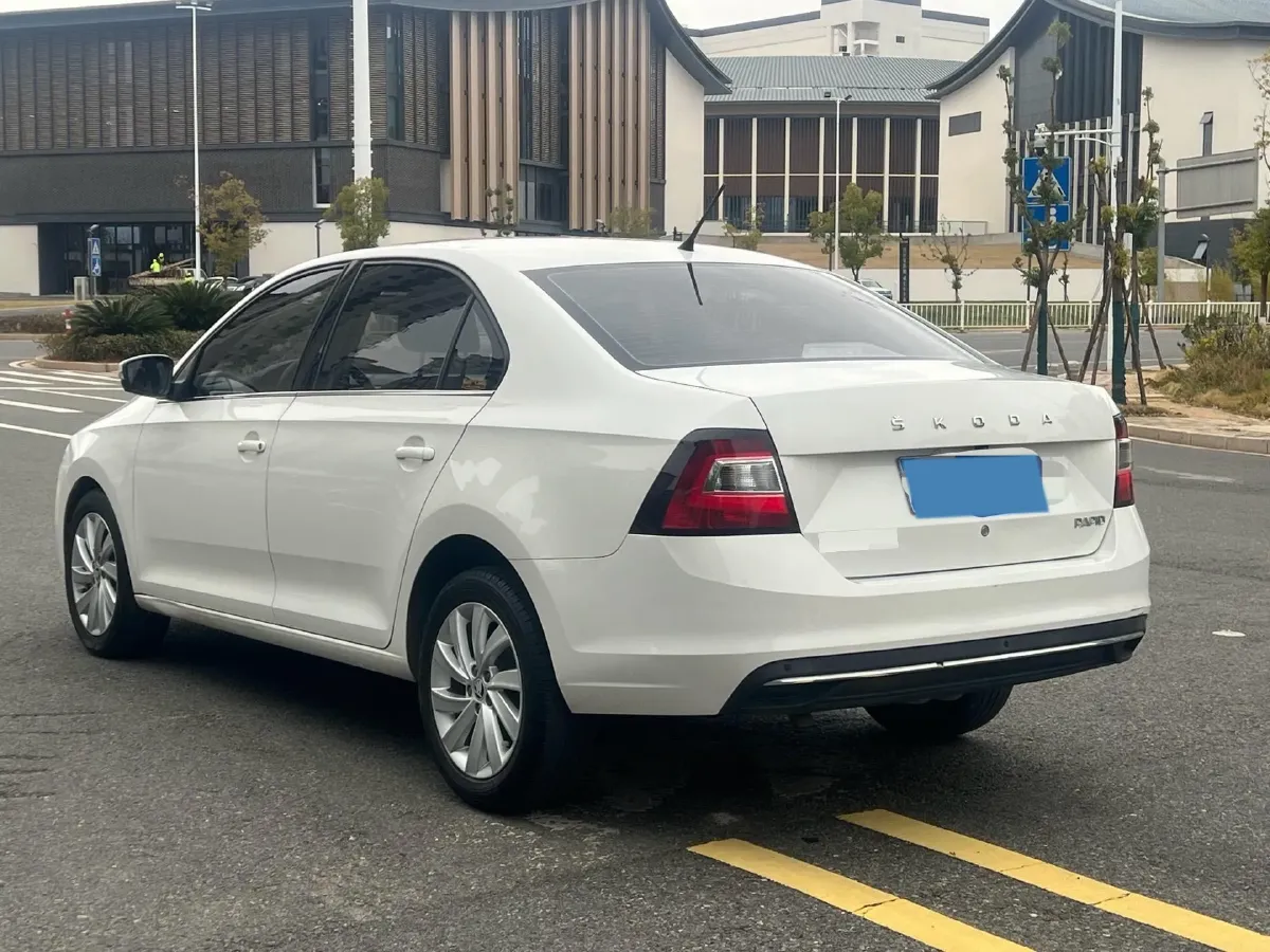 2019 SWM G01 1.5T 156HP L4 6AT,autocango,china used car exporter,china ev exporter,chinese used car exporter,chinese used ev exporter