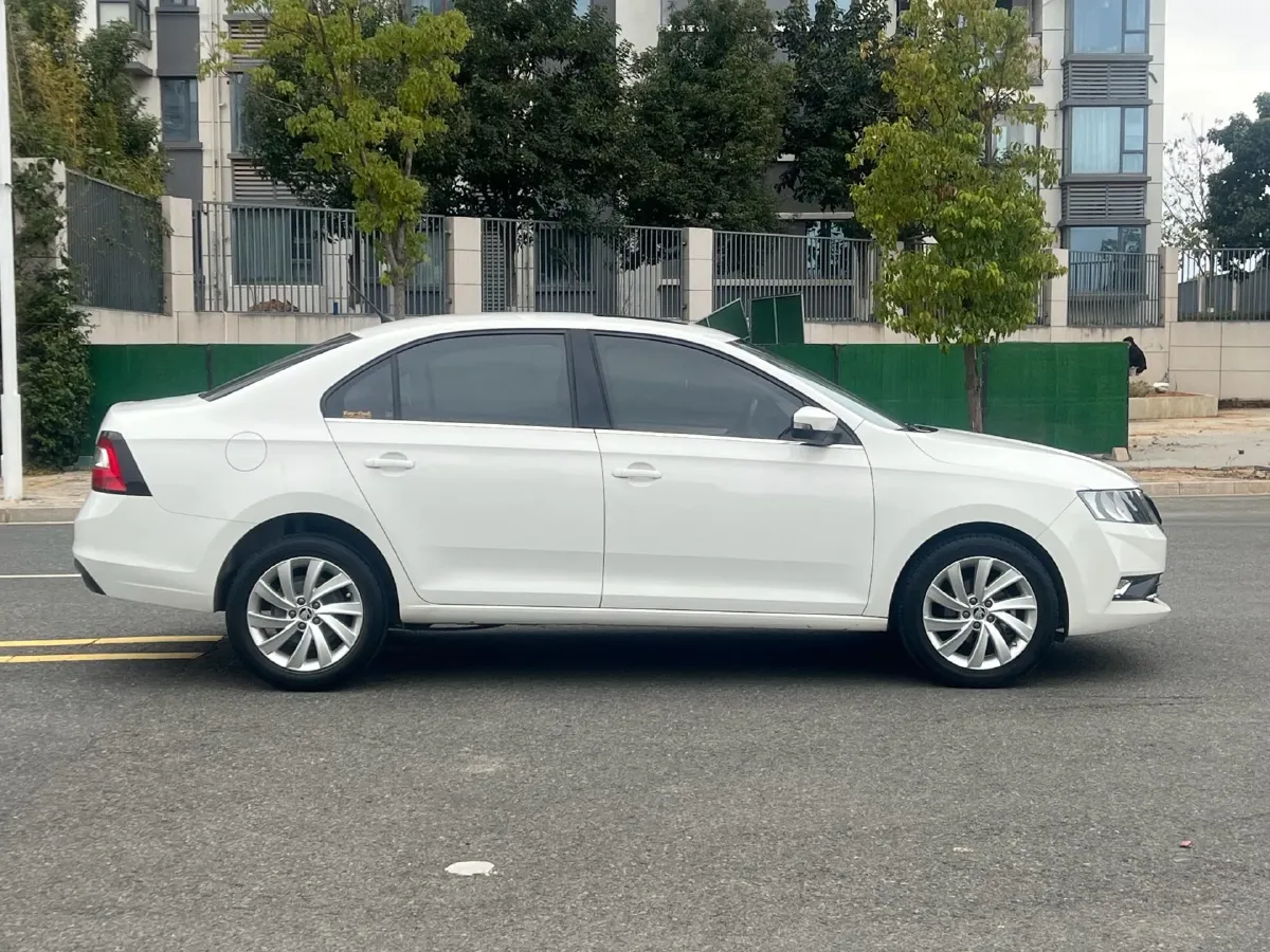 2019 SWM G01 1.5T 156HP L4 6AT,autocango,china used car exporter,china ev exporter,chinese used car exporter,chinese used ev exporter