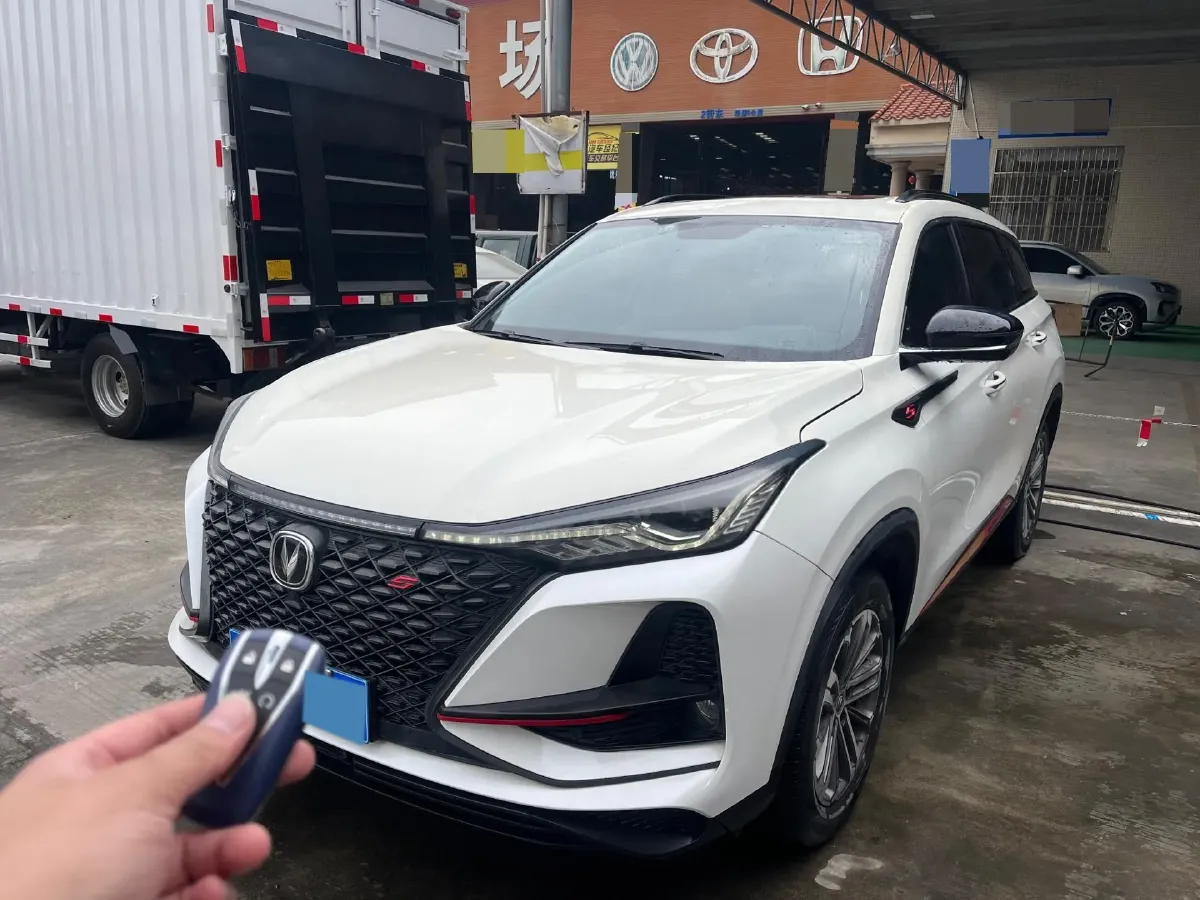 2021 ChangAn CS75 Plus 1.5T 178HP L4 6AT,autocango,china used car exporter,china ev exporter,chinese used car exporter,chinese used ev exporter