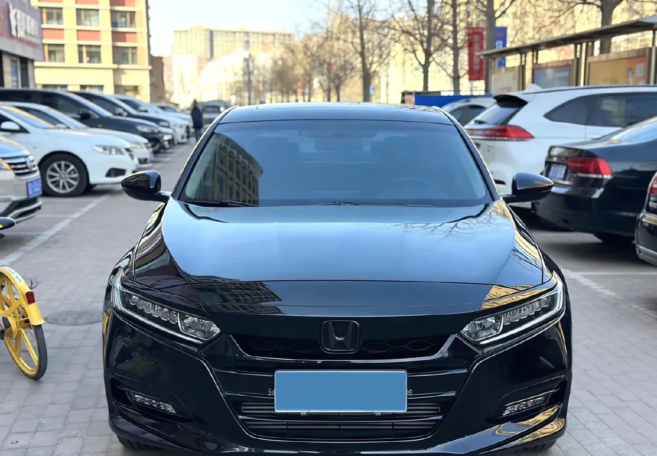 2018 Honda Accord 1.5T 194HP L4 CVT,autocango,china used car exporter,china ev exporter,chinese used car exporter,chinese used ev exporter