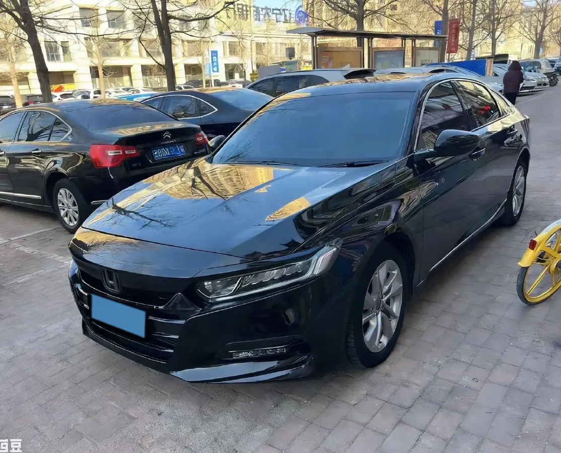 2018 Honda Accord 1.5T 194HP L4 CVT