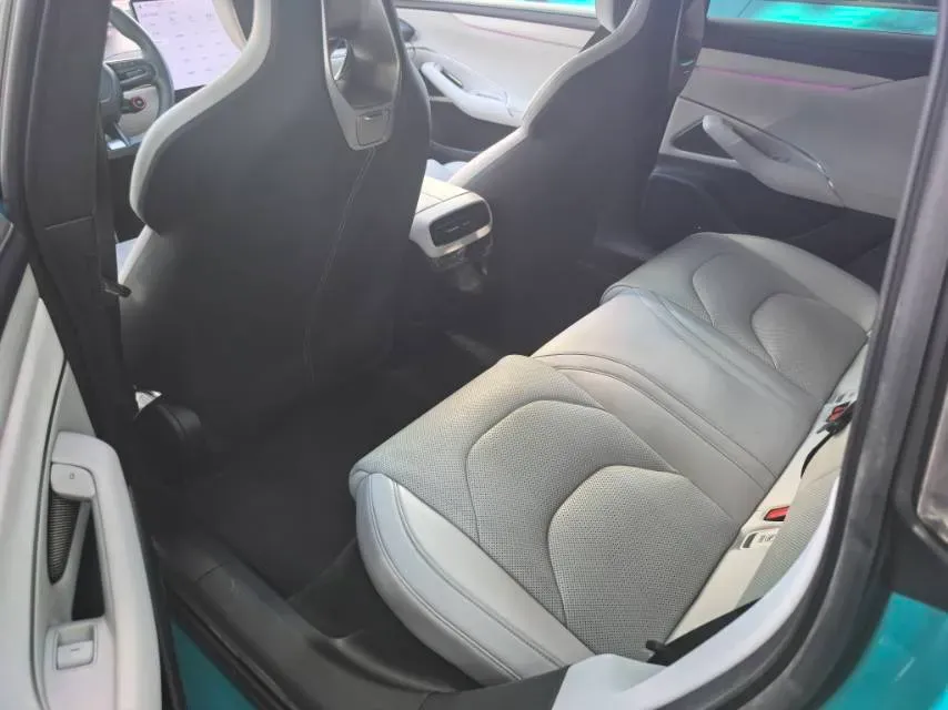 2024 MI SU7 BEV 101KWH,autocango,china used car exporter,china ev exporter,chinese used car exporter,chinese used ev exporter