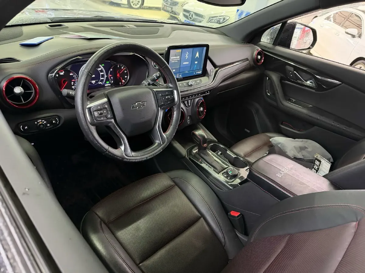 2020 Chevrolet Blazer 2.0T 237HP L4 9AT,autocango,china used car exporter,china ev exporter,chinese used car exporter,chinese used ev exporter