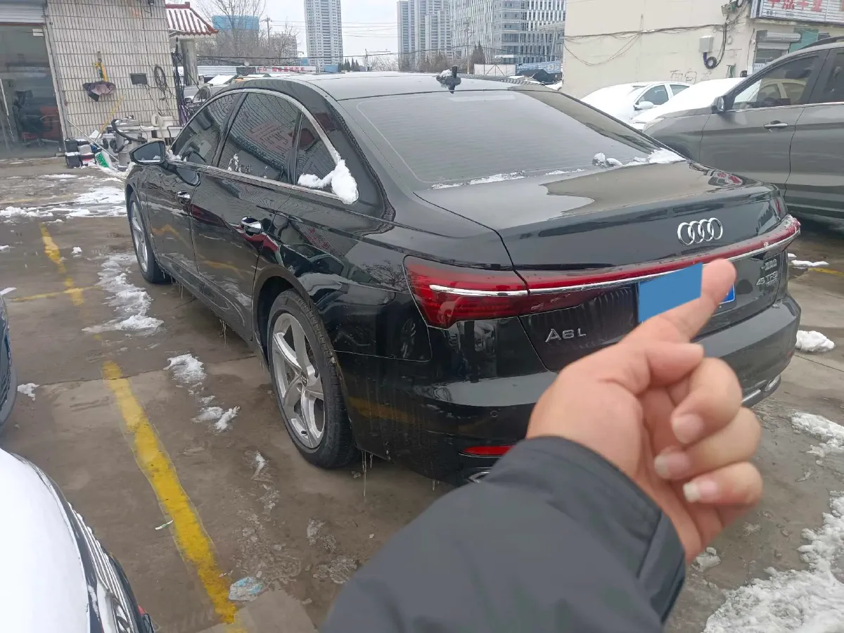 2021 Audi A6L 2.0T 224HP L4 7DCT,autocango,china used car exporter,china ev exporter,chinese used car exporter,chinese used ev exporter