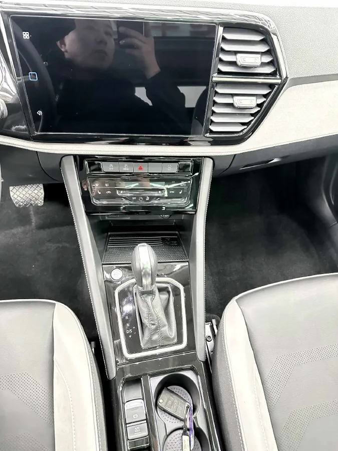 2023 Jetta VS7 1.4T 150HP L4 6AT,autocango,china used car exporter,china ev exporter,chinese used car exporter,chinese used ev exporter