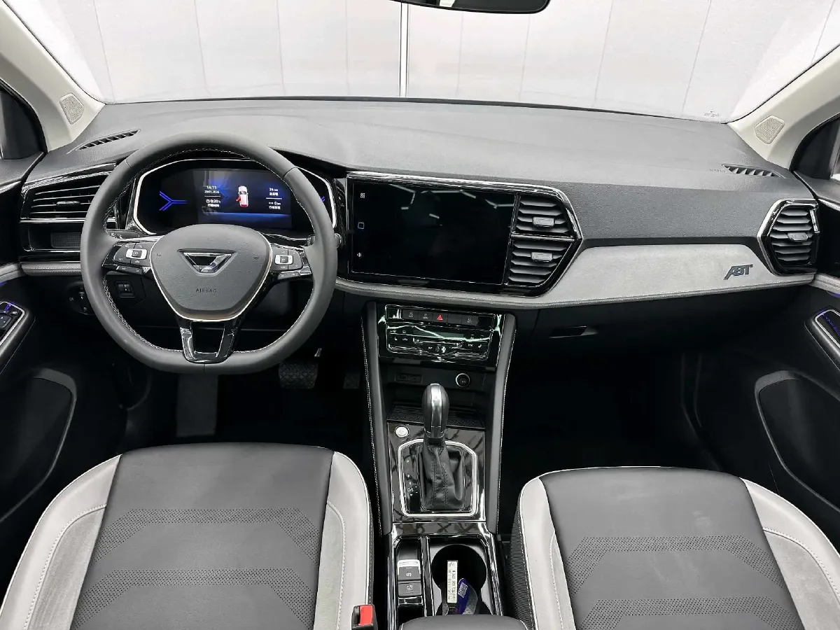 2023 Jetta VS7 1.4T 150HP L4 6AT,autocango,china used car exporter,china ev exporter,chinese used car exporter,chinese used ev exporter