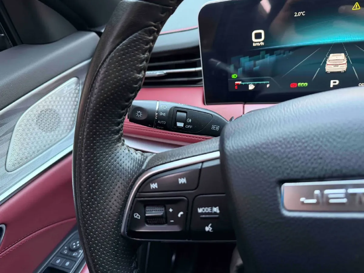 2023 ChangAn Oshan X7 Plus 1.5T 188HP L4 7DCT,autocango,china used car exporter,china ev exporter,chinese used car exporter,chinese used ev exporter