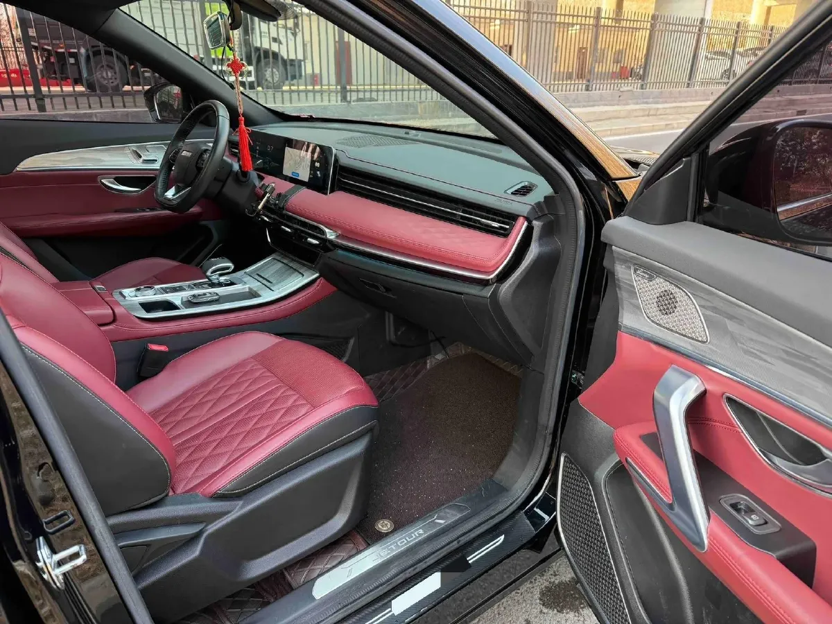 2023 ChangAn Oshan X7 Plus 1.5T 188HP L4 7DCT,autocango,china used car exporter,china ev exporter,chinese used car exporter,chinese used ev exporter