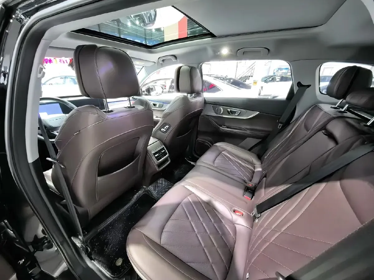 2024 Chery Tiggo 8 PRO 2.0T 254HP L4 7DCT,autocango,china used car exporter,china ev exporter,chinese used car exporter,chinese used ev exporter