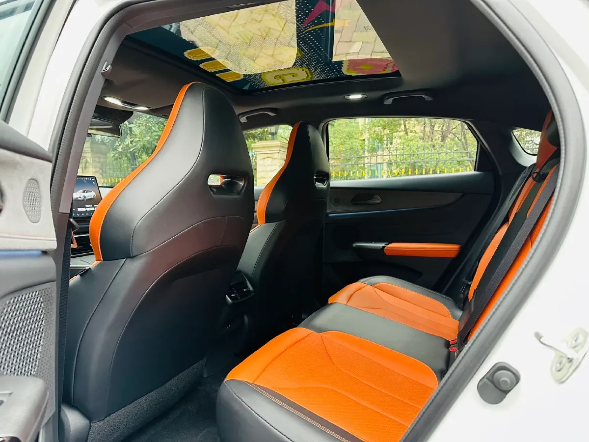 2025 ChangAn UNI-V 2.0T 245HP L4 8AT,autocango,china used car exporter,china ev exporter,chinese used car exporter,chinese used ev exporter