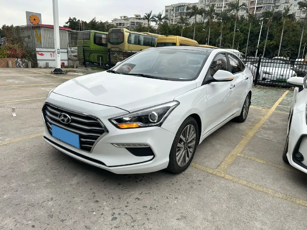 2017 Hyundai Mistra 1.8L 143HP L4 6AT