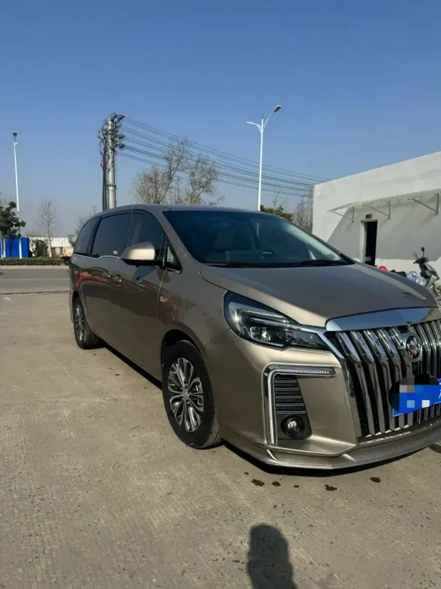 2022 Buick GL8 2.0T 237HP L4 9AT,autocango,china used car exporter,china ev exporter,chinese used car exporter,chinese used ev exporter
