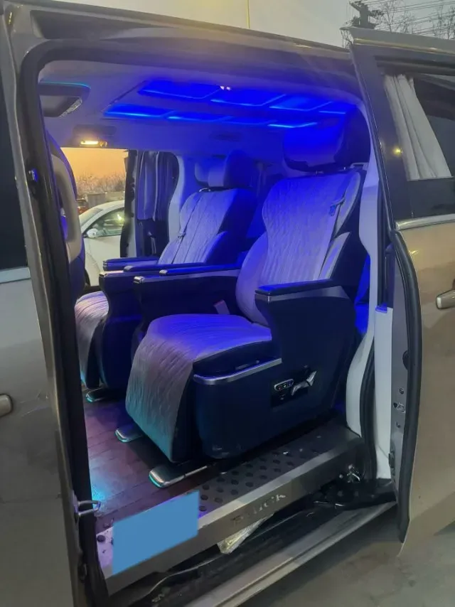 2022 Buick GL8 2.0T 237HP L4 9AT,autocango,china used car exporter,china ev exporter,chinese used car exporter,chinese used ev exporter