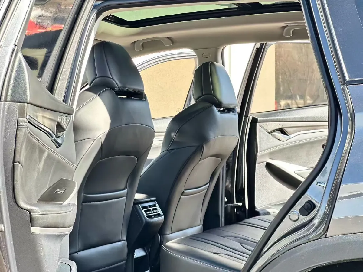 2021 ChangAn CS75 Plus 1.5T 178HP L4 6AT,autocango,china used car exporter,china ev exporter,chinese used car exporter,chinese used ev exporter