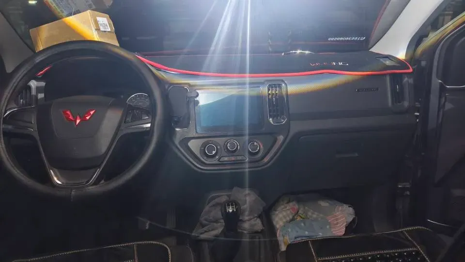 2021 WuLing ZhentTu 1.5L 99HP L4 5MT,autocango,china used car exporter,china ev exporter,chinese used car exporter,chinese used ev exporter