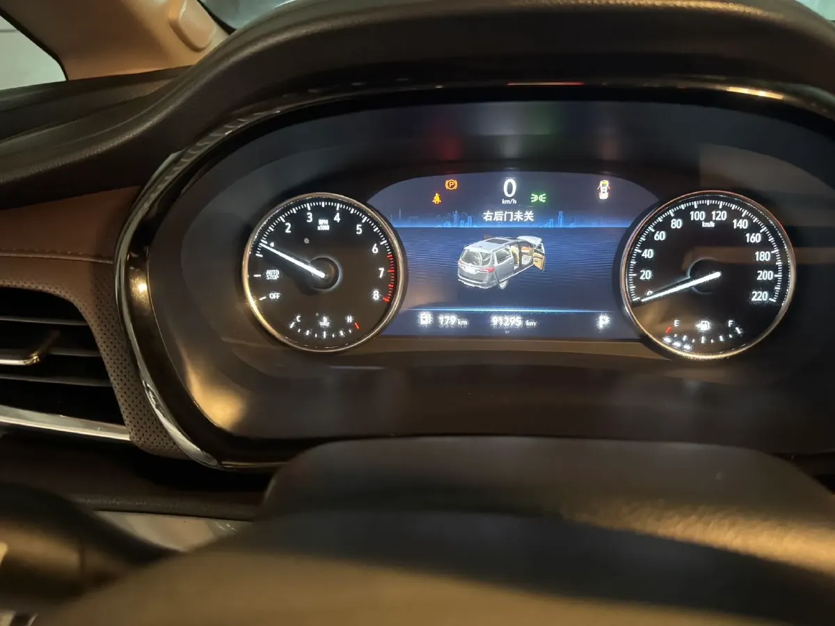 2021 Buick GL8 2.0T 237HP L4 9AT,autocango,china used car exporter,china ev exporter,chinese used car exporter,chinese used ev exporter