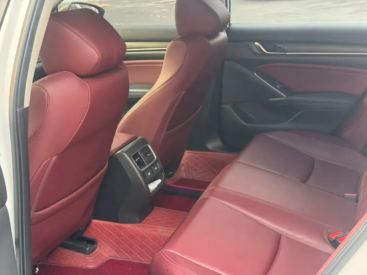 2022 Honda Accord 1.5T 194HP L4 CVT,autocango,china used car exporter,china ev exporter,chinese used car exporter,chinese used ev exporter