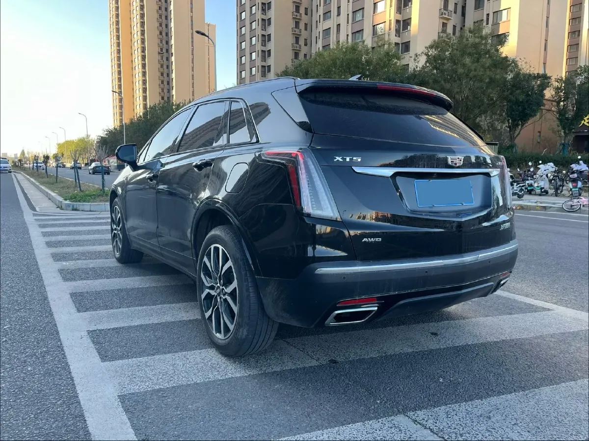 2021 Cadillac XT5 2.0T 237HP L4 9AT,autocango,china used car exporter,china ev exporter,chinese used car exporter,chinese used ev exporter