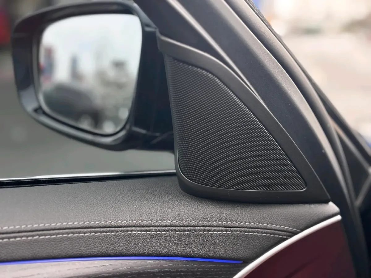 2022 BMW 5 Series 2.0T 252HP L4 8AT,autocango,china used car exporter,china ev exporter,chinese used car exporter,chinese used ev exporter