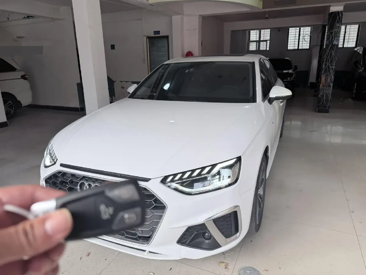 2020 Audi A4L 2.0T 190HP L4 7DCT