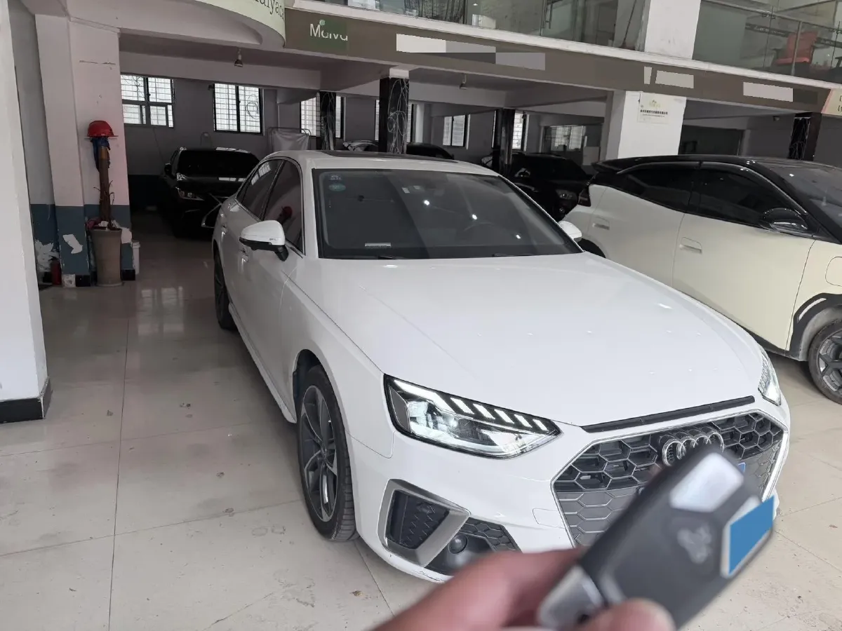 2020 Audi A4L 2.0T 190HP L4 7DCT,autocango,china used car exporter,china ev exporter,chinese used car exporter,chinese used ev exporter