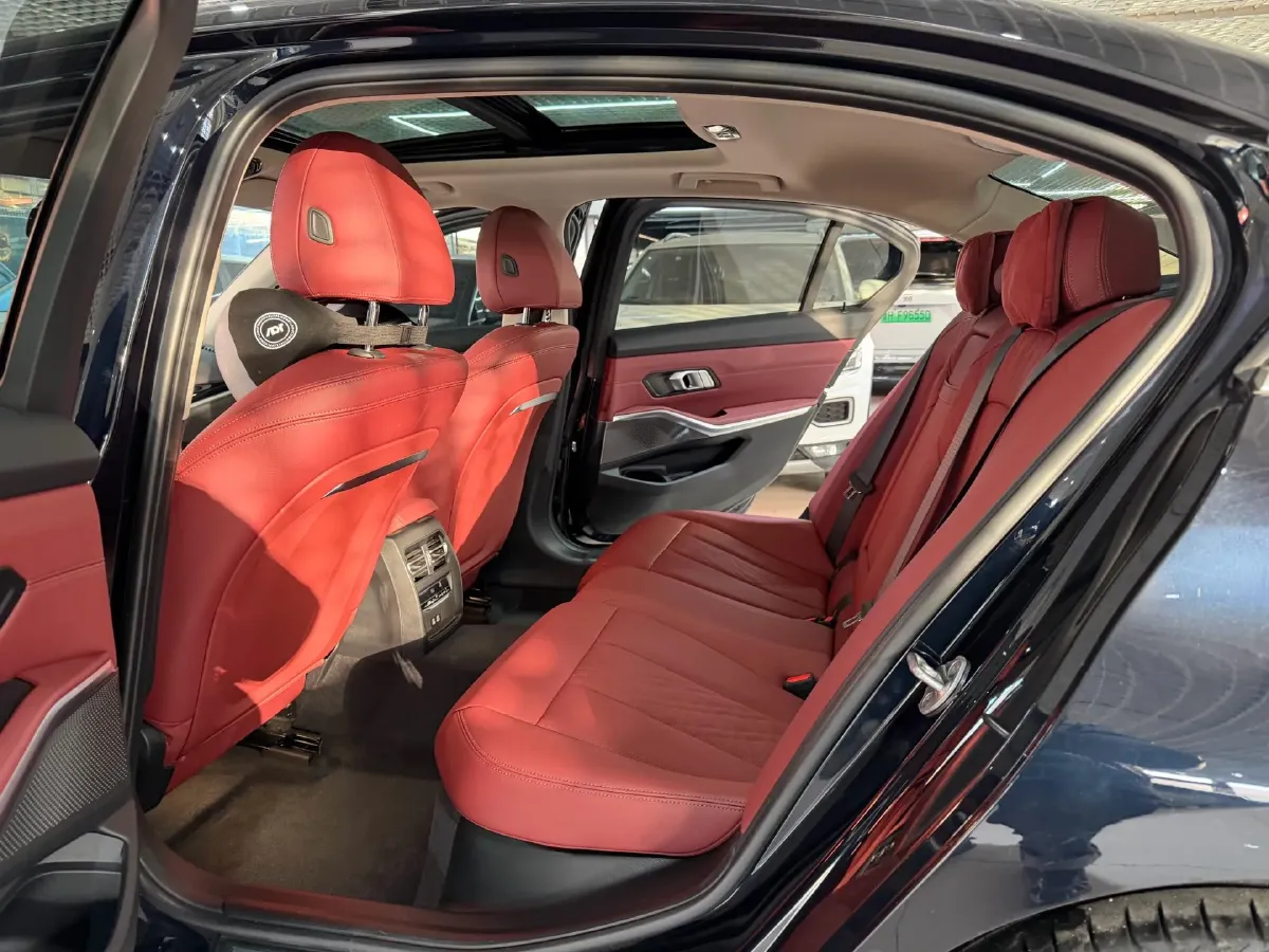 2023 BMW 3 Series 2.0T 156HP L4 8AT,autocango,china used car exporter,china ev exporter,chinese used car exporter,chinese used ev exporter