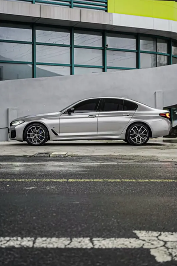 2022 BMW 5 Series 3.0T 340HP L6 8AT,autocango,china used car exporter,china ev exporter,chinese used car exporter,chinese used ev exporter