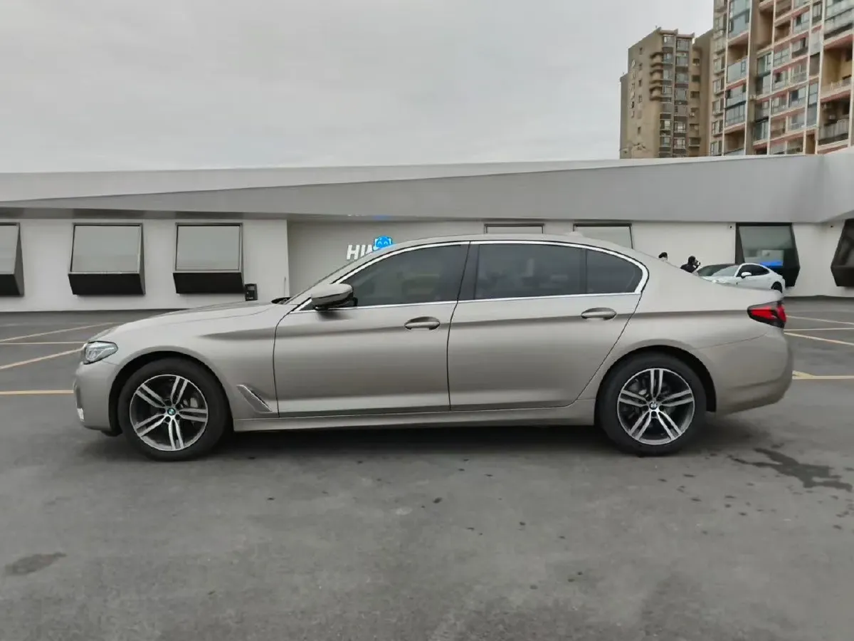 2021 BMW 5 Series 2.0T 252HP L4 8AT,autocango,china used car exporter,china ev exporter,chinese used car exporter,chinese used ev exporter