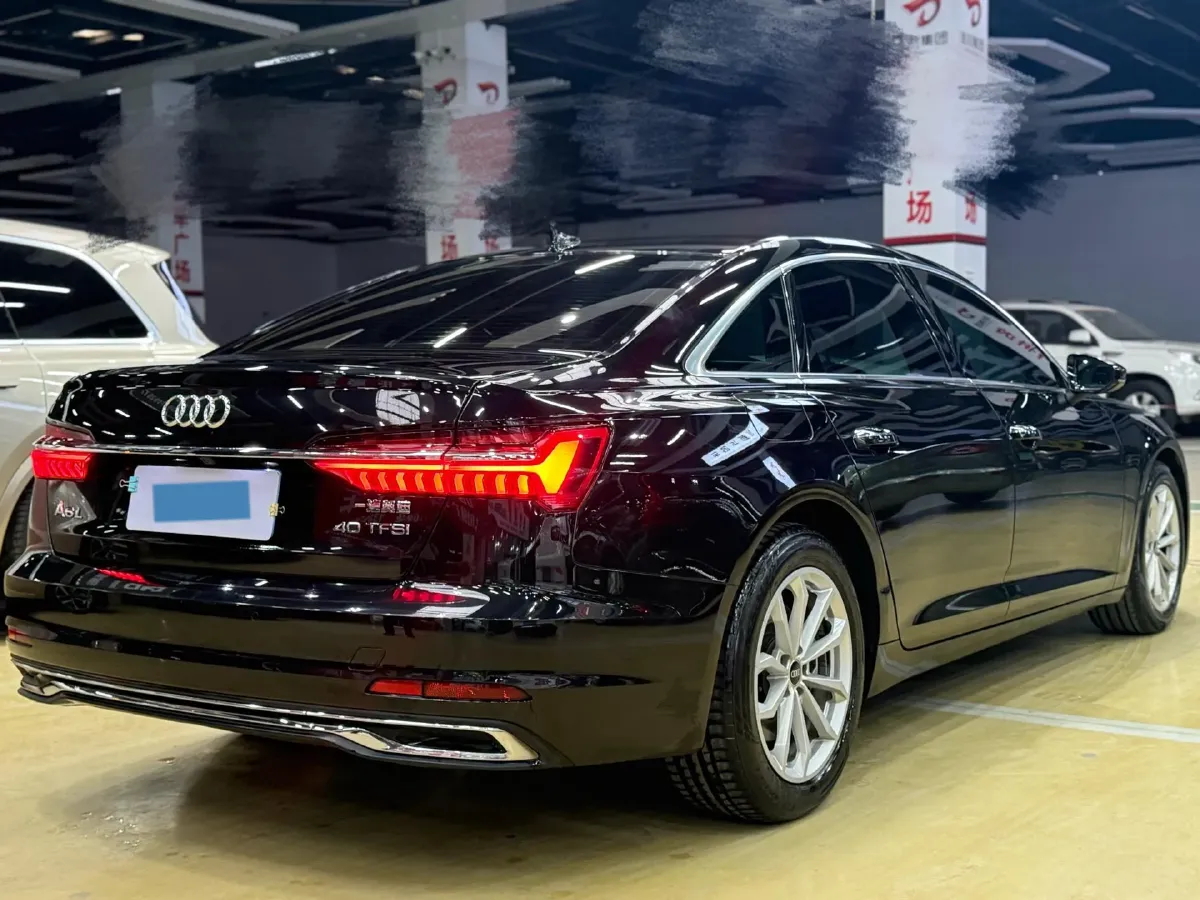 2023 Audi A6L 2.0T 190HP L4 7DCT,autocango,china used car exporter,china ev exporter,chinese used car exporter,chinese used ev exporter