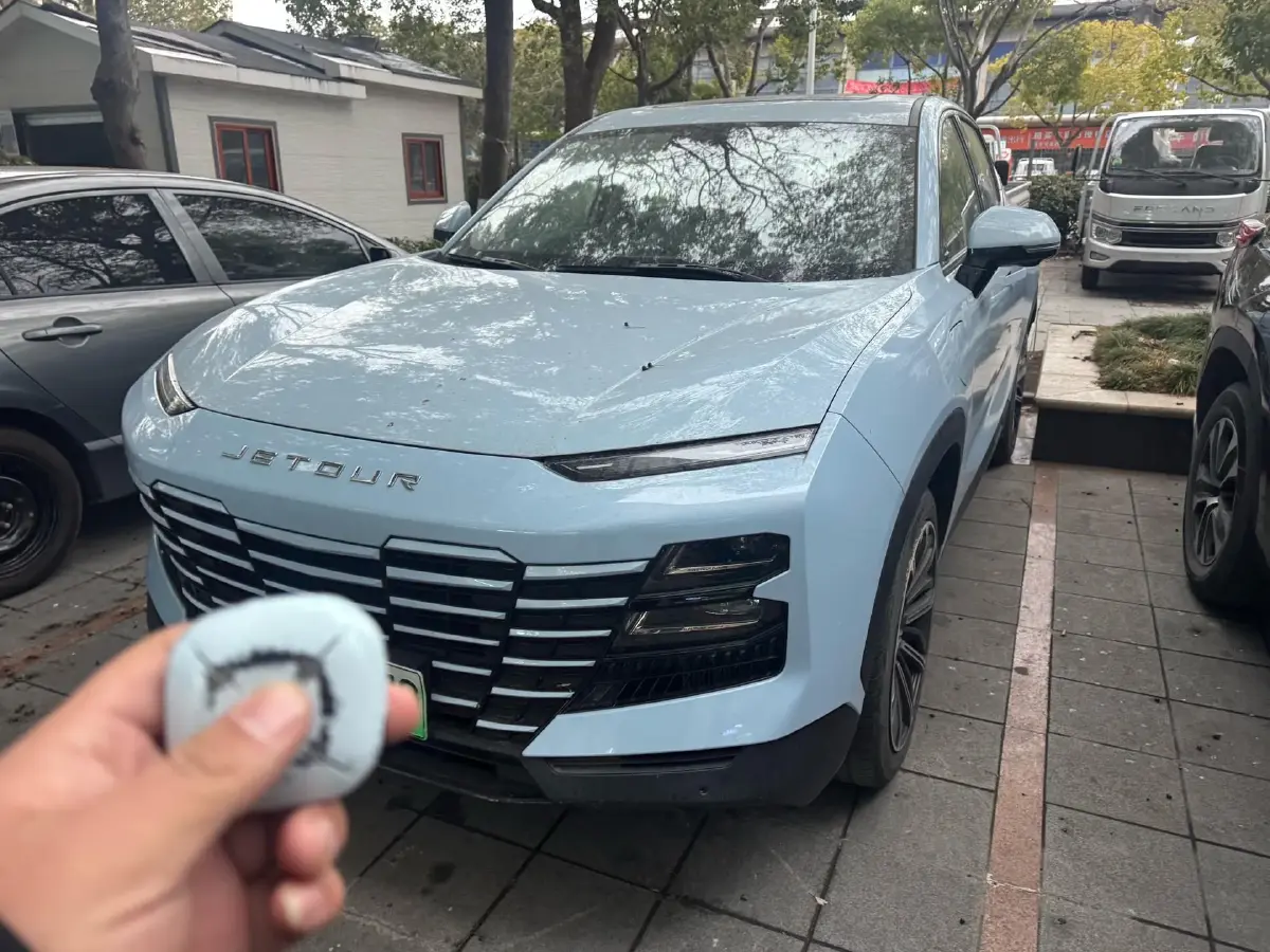 2022 Jetour DASHING i-DM 1.5T 156HP L4 3DHT PHEV 19.27KWH