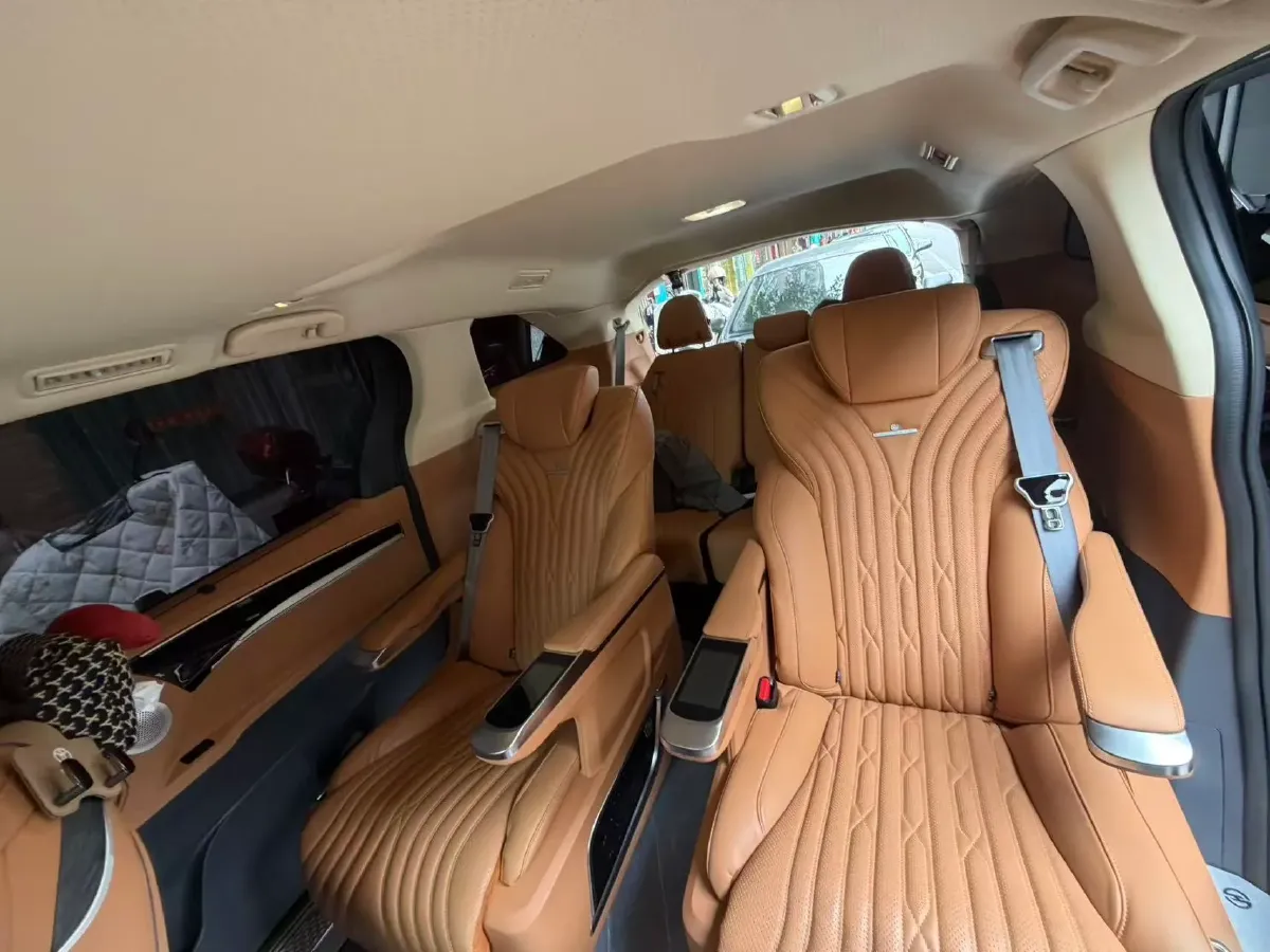 2024 Toyota Sienna 2.5L 189HP L4 E-CVT Hybrid,autocango,china used car exporter,china ev exporter,chinese used car exporter,chinese used ev exporter