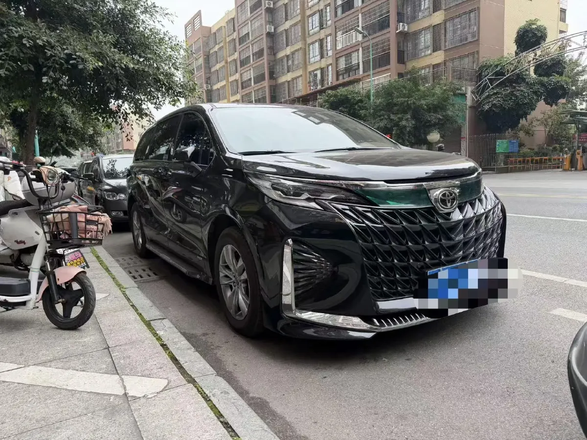 2024 Toyota Sienna 2.5L 189HP L4 E-CVT Hybrid,autocango,china used car exporter,china ev exporter,chinese used car exporter,chinese used ev exporter