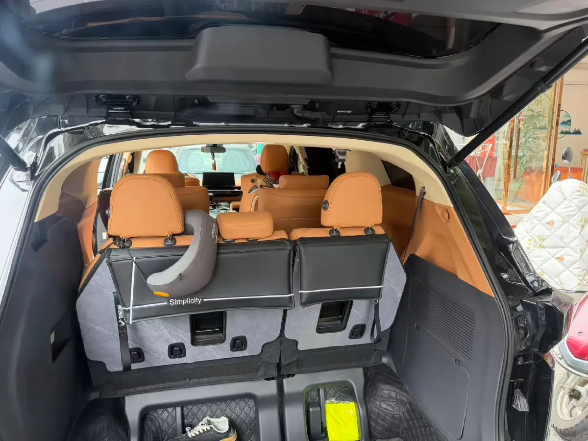2024 Toyota Sienna 2.5L 189HP L4 E-CVT Hybrid,autocango,china used car exporter,china ev exporter,chinese used car exporter,chinese used ev exporter