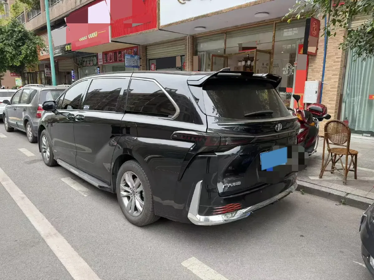 2024 Toyota Sienna 2.5L 189HP L4 E-CVT Hybrid,autocango,china used car exporter,china ev exporter,chinese used car exporter,chinese used ev exporter