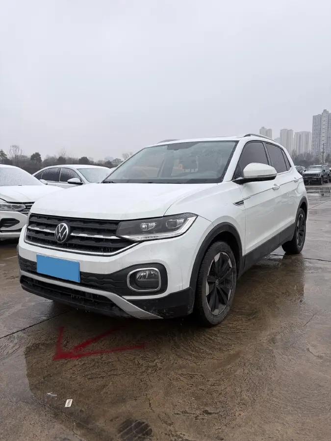 2021 Volkswagen Tacqua 1.2T 116HP L4 7DCT