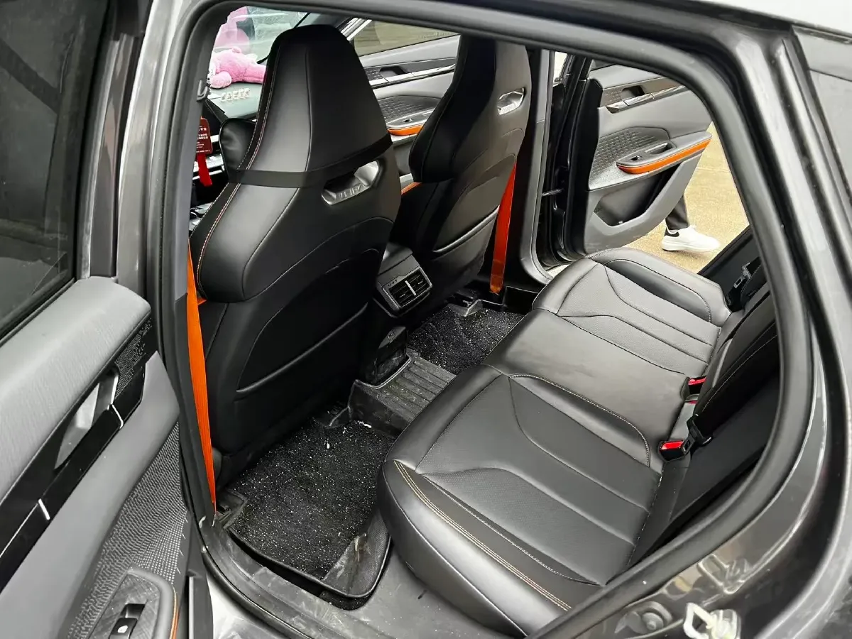 2023 ChangAn UNI-V 1.5T 188HP L4 7DCT,autocango,china used car exporter,china ev exporter,chinese used car exporter,chinese used ev exporter