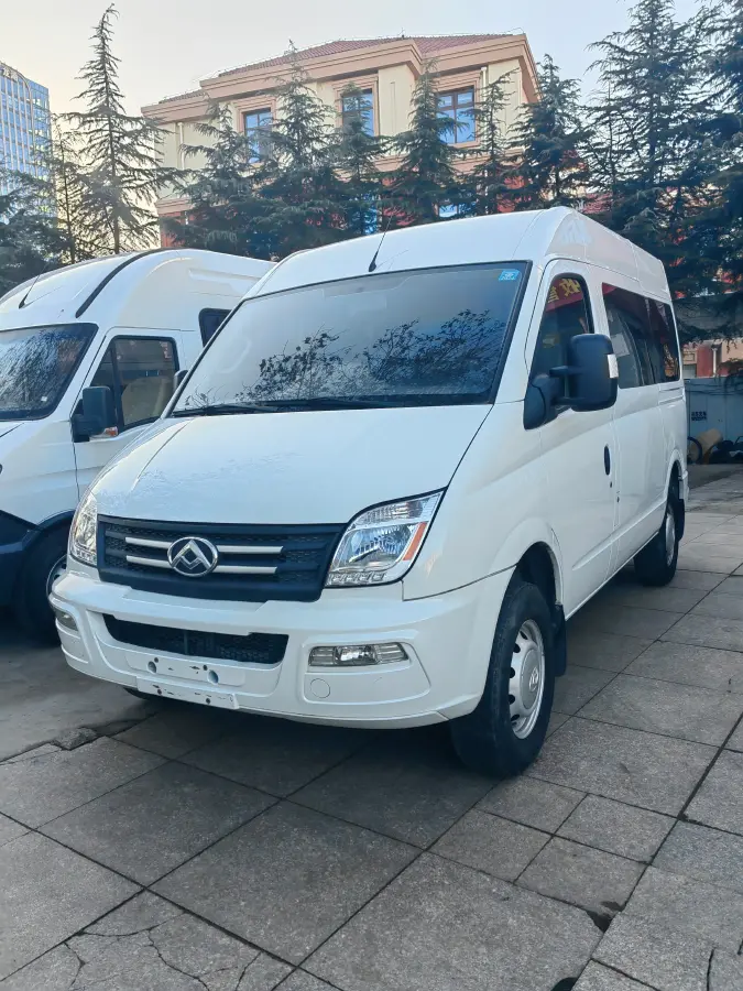 2021 MAXUS XinTu V80 2.0T 127HP L4 6MT