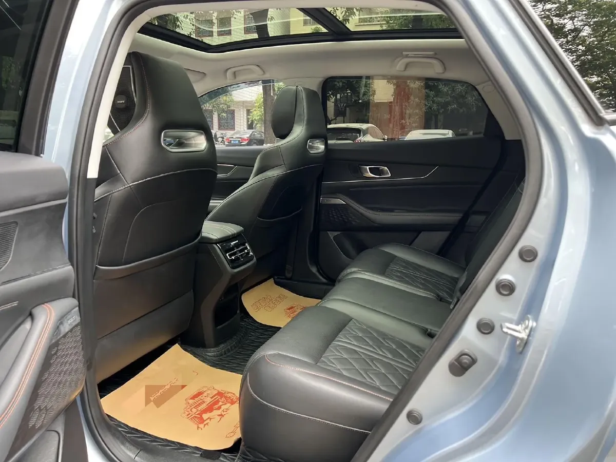 2021 ChangAn UNI-K 2.0T 233HP L4 8AT,autocango,china used car exporter,china ev exporter,chinese used car exporter,chinese used ev exporter