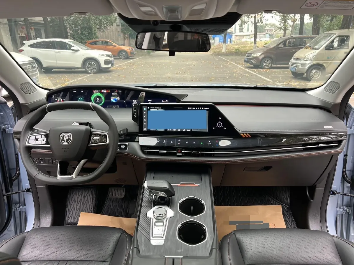 2021 ChangAn UNI-K 2.0T 233HP L4 8AT,autocango,china used car exporter,china ev exporter,chinese used car exporter,chinese used ev exporter