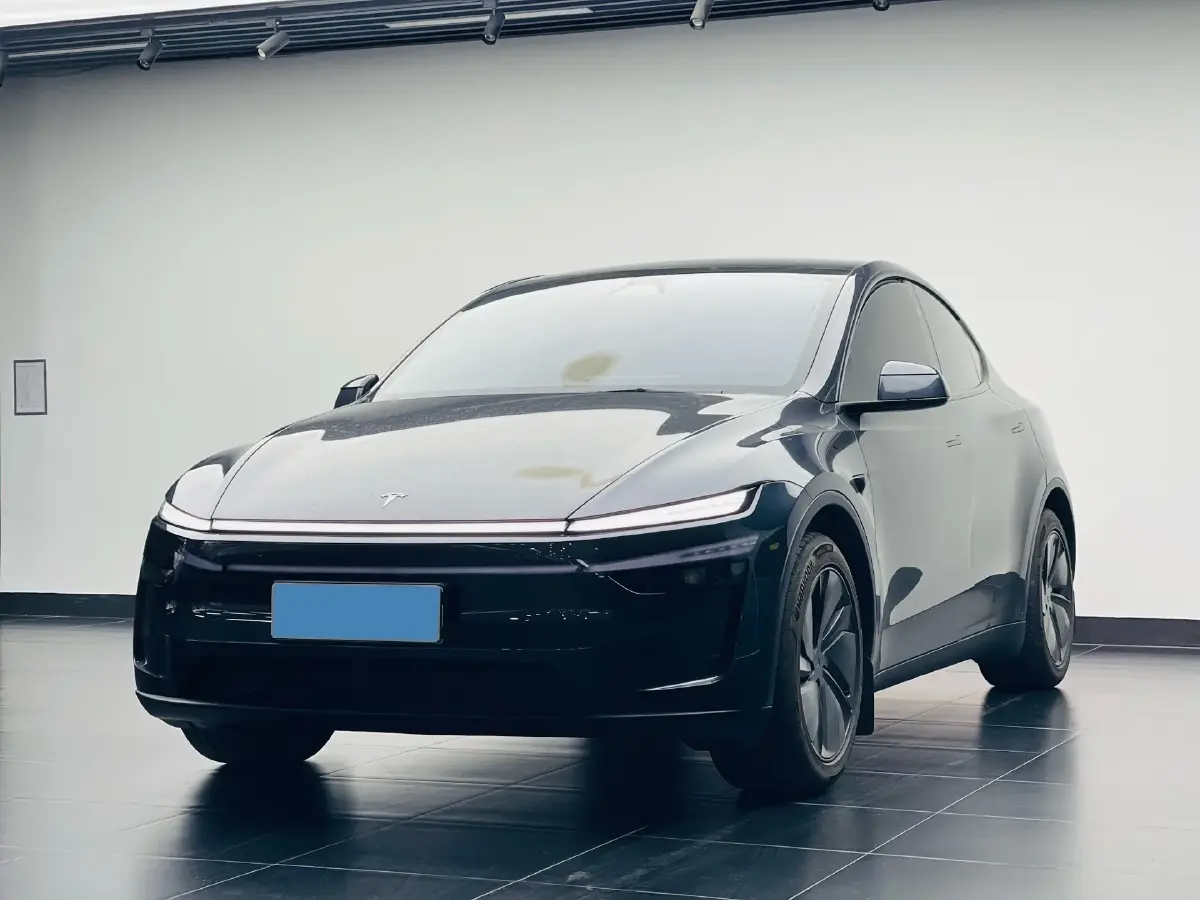 2025 Tesla Model Y BEV 78.4KWH