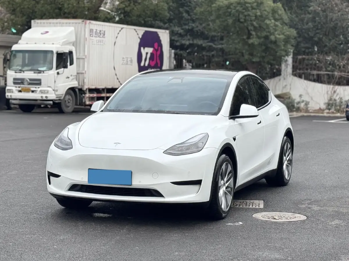 2022 Tesla Model Y BEV 60KWH