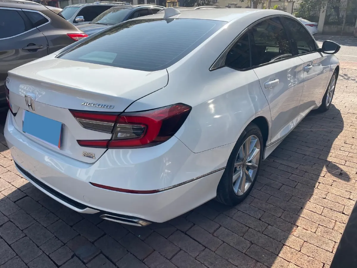 2022 Honda Accord 1.5T 194HP L4 CVT,autocango,china used car exporter,china ev exporter,chinese used car exporter,chinese used ev exporter