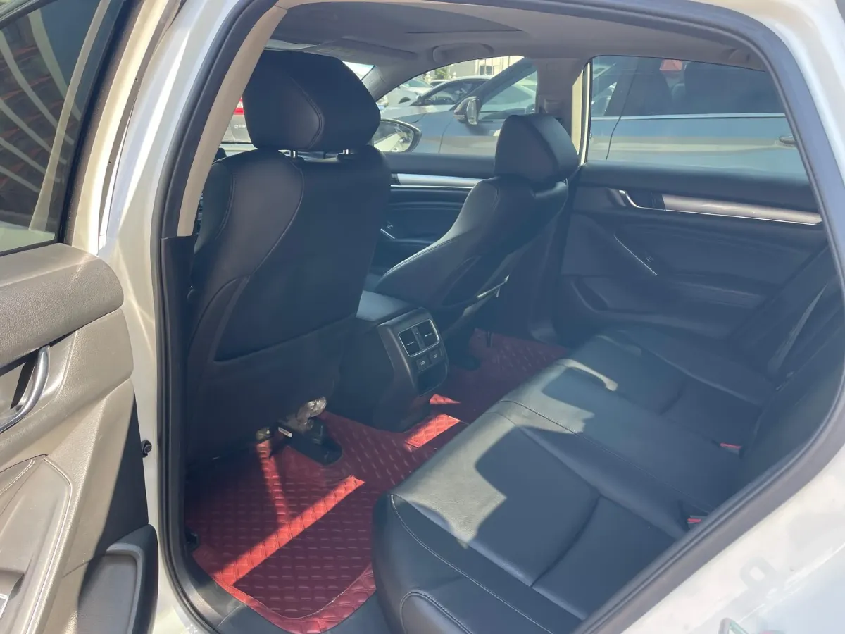 2022 Honda Accord 1.5T 194HP L4 CVT,autocango,china used car exporter,china ev exporter,chinese used car exporter,chinese used ev exporter