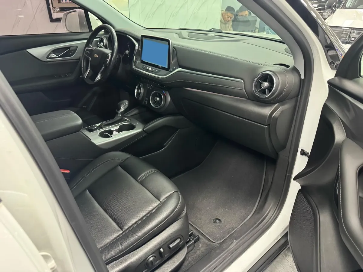 2020 Chevrolet Blazer 2.0T 237HP L4 9AT,autocango,china used car exporter,china ev exporter,chinese used car exporter,chinese used ev exporter