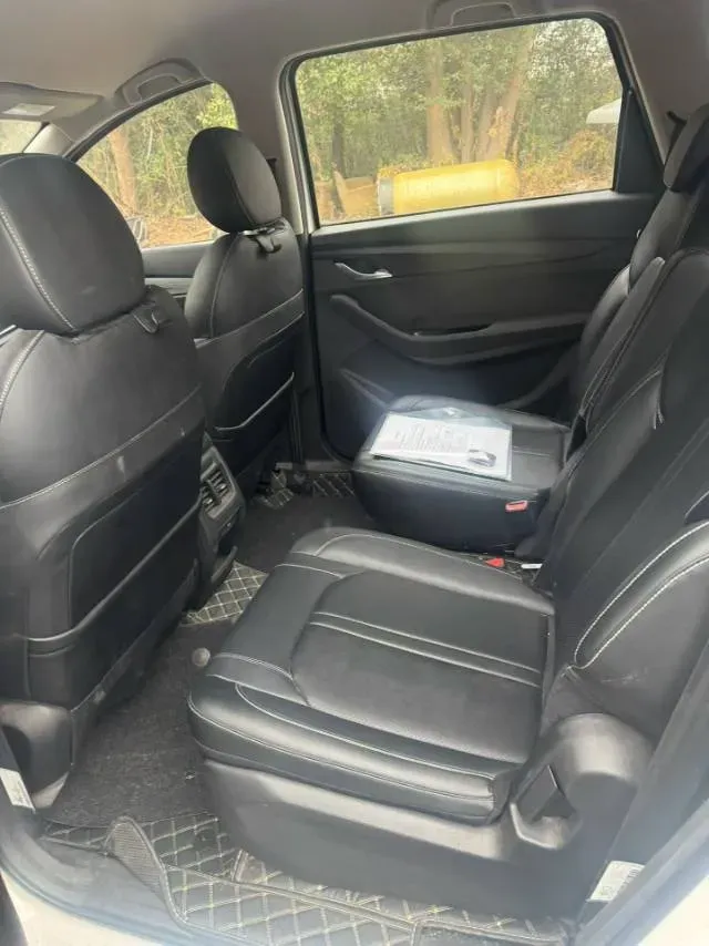 2018 BaoJun 360 1.5L 112HP L4 6MT,autocango,china used car exporter,china ev exporter,chinese used car exporter,chinese used ev exporter