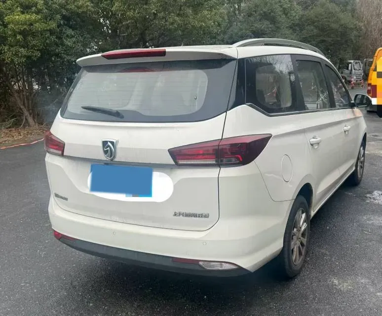 2018 BaoJun 360 1.5L 112HP L4 6MT,autocango,china used car exporter,china ev exporter,chinese used car exporter,chinese used ev exporter