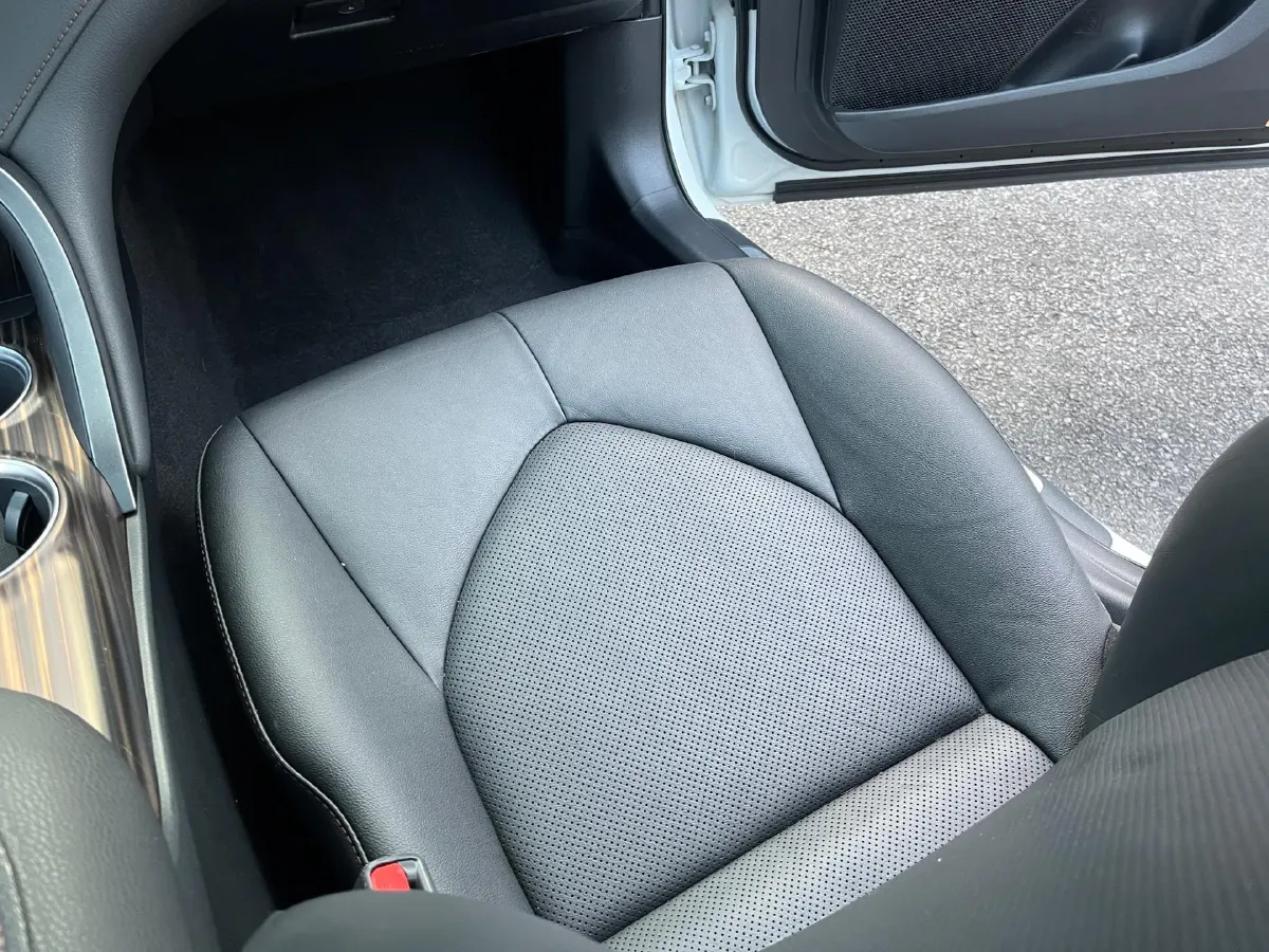 2018 Toyota Camry 2.5L 209HP L4 8AT,autocango,china used car exporter,china ev exporter,chinese used car exporter,chinese used ev exporter