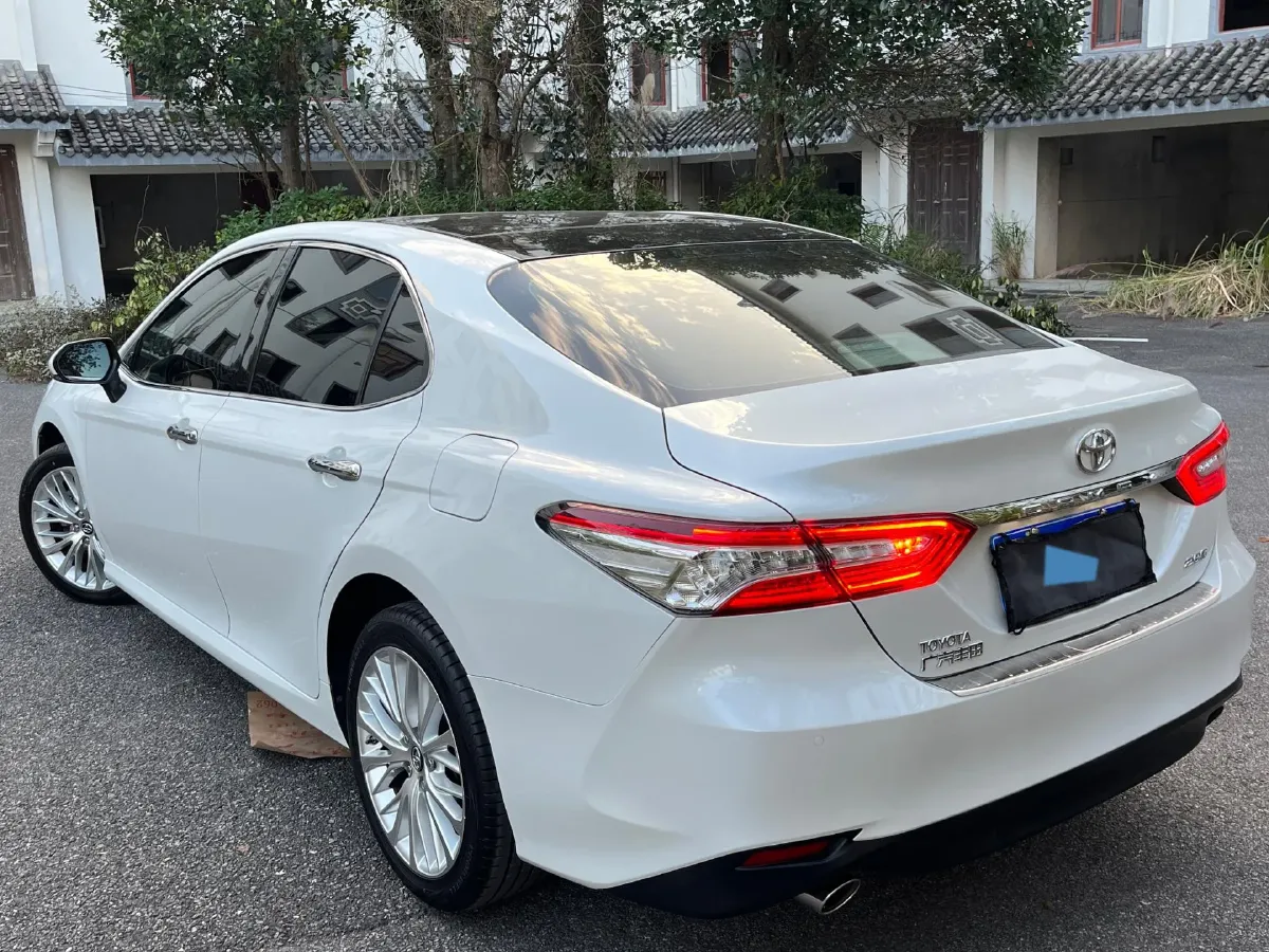 2018 Toyota Camry 2.5L 209HP L4 8AT,autocango,china used car exporter,china ev exporter,chinese used car exporter,chinese used ev exporter