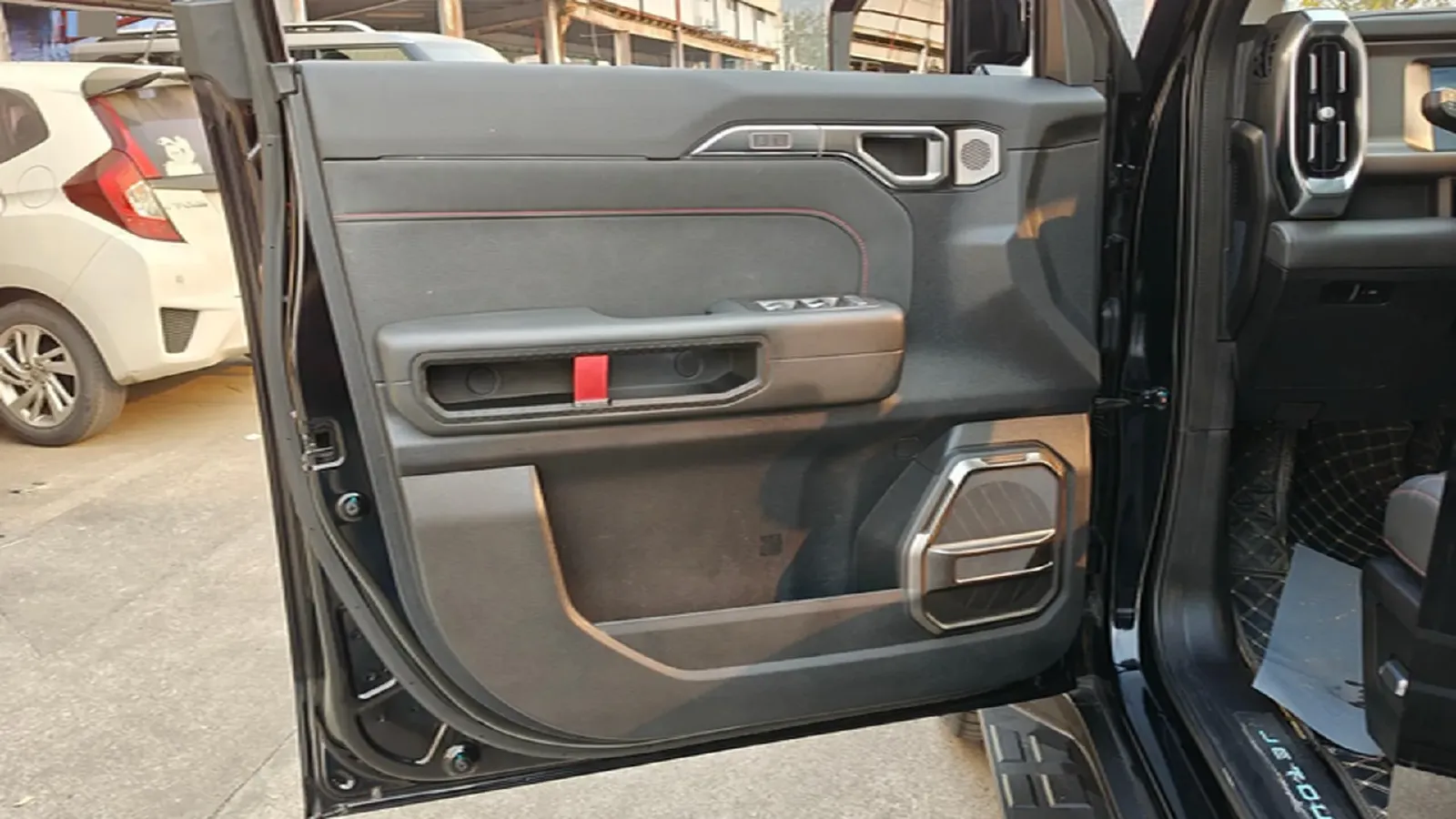 2023 Jetour Traveller 2.0T 254HP L4 7DCT,autocango,china used car exporter,china ev exporter,chinese used car exporter,chinese used ev exporter